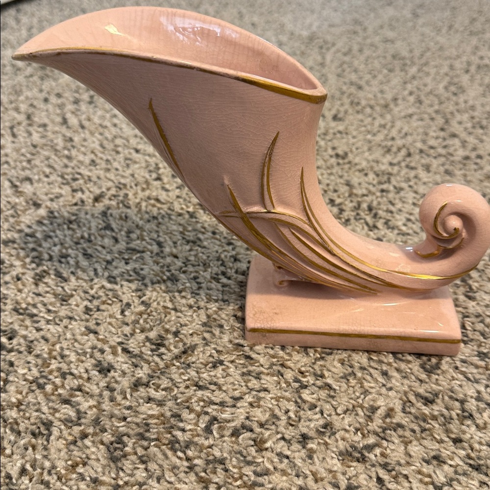 Vintage Horn of Plenty Planter Peach and Gold - Picture 1 of 7